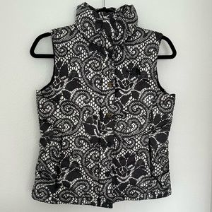 The North Face Aconagua Puffer Vest Black Lace Floral Print 700 Filled Size XS